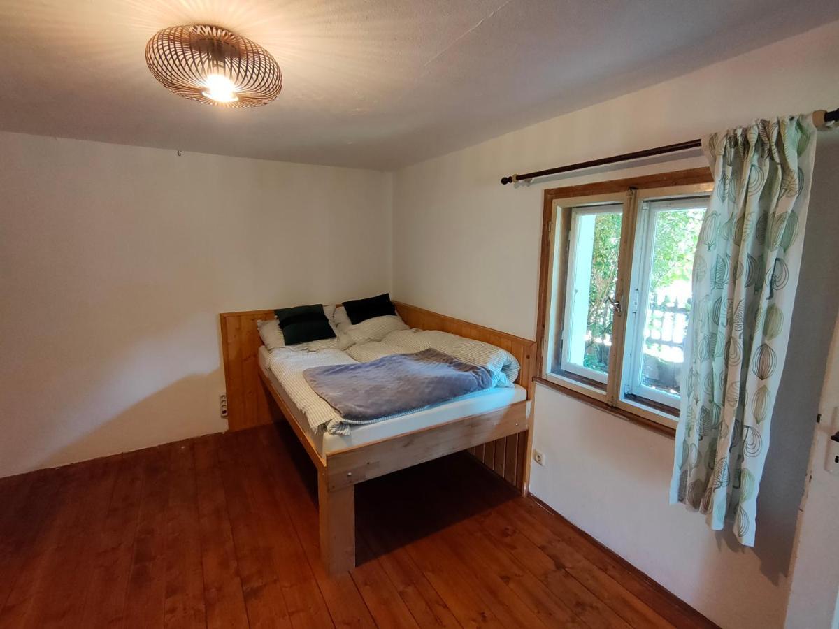 Gemuetliche Ferienwohnung Mit Kamin Und Garten การ์มิช-พาร์เทนเคียร์เชน ภายนอก รูปภาพ